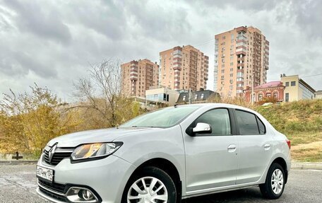 Renault Logan II, 2015 год, 935 000 рублей, 3 фотография