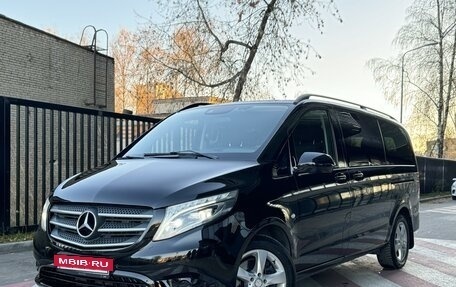 Mercedes-Benz Vito, 2017 год, 3 850 000 рублей, 2 фотография