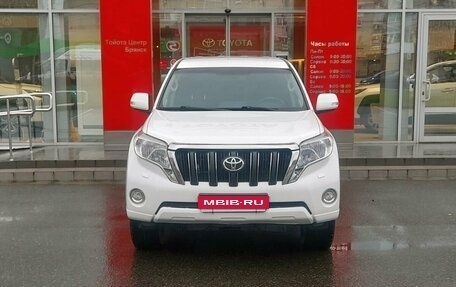 Toyota Land Cruiser Prado 150 рестайлинг 2, 2016 год, 4 049 000 рублей, 2 фотография