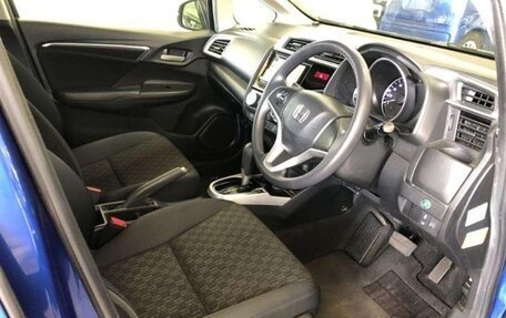 Honda Fit III, 2013 год, 900 000 рублей, 6 фотография