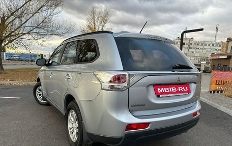 Mitsubishi Outlander III рестайлинг 3, 2012 год, 1 449 900 рублей, 8 фотография