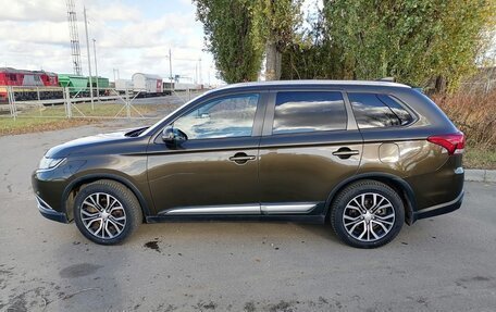 Mitsubishi Outlander III рестайлинг 3, 2017 год, 2 430 000 рублей, 1 фотография