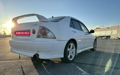 Toyota Altezza, 2001 год, 550 000 рублей, 2 фотография