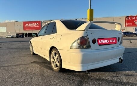 Toyota Altezza, 2001 год, 550 000 рублей, 4 фотография