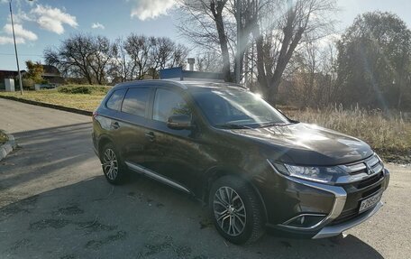 Mitsubishi Outlander III рестайлинг 3, 2017 год, 2 430 000 рублей, 4 фотография