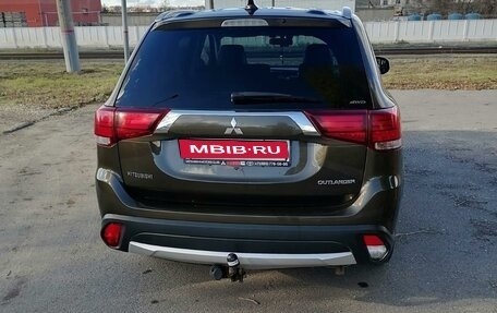 Mitsubishi Outlander III рестайлинг 3, 2017 год, 2 430 000 рублей, 6 фотография