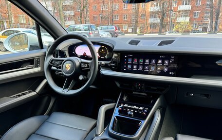 Porsche Cayenne III, 2024 год, 18 500 000 рублей, 23 фотография