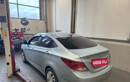 Hyundai Solaris II рестайлинг, 2013 год, 847 000 рублей, 6 фотография