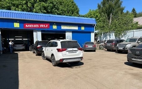 Mitsubishi Outlander III рестайлинг 3, 2021 год, 3 100 000 рублей, 5 фотография