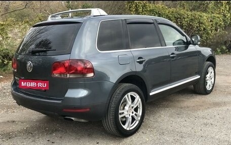 Volkswagen Touareg III, 2004 год, 770 000 рублей, 2 фотография