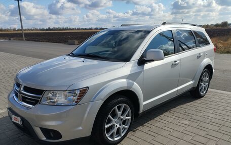 Dodge Journey I, 2011 год, 1 550 000 рублей, 2 фотография