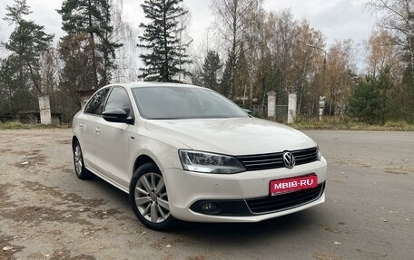 Volkswagen Jetta VI, 2013 год, 1 160 000 рублей, 1 фотография