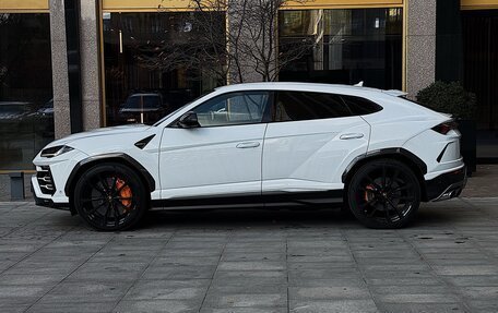 Lamborghini Urus I, 2020 год, 28 000 000 рублей, 2 фотография