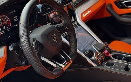 Lamborghini Urus I, 2020 год, 28 000 000 рублей, 8 фотография