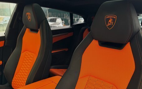 Lamborghini Urus I, 2020 год, 28 000 000 рублей, 13 фотография