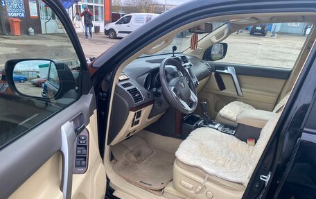 Toyota Land Cruiser Prado 150 рестайлинг 2, 2013 год, 3 850 000 рублей, 9 фотография