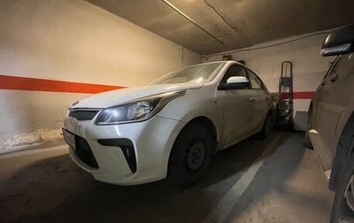 KIA Rio IV, 2018 год, 950 000 рублей, 1 фотография