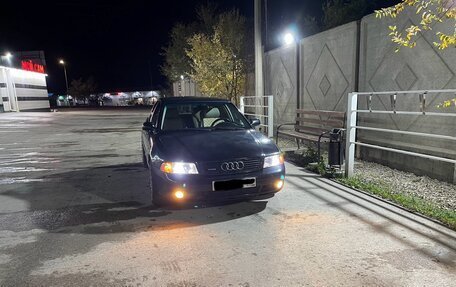 Audi A4, 2001 год, 900 000 рублей, 3 фотография