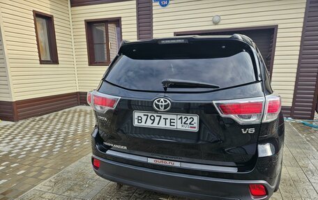 Toyota Highlander III, 2014 год, 3 600 000 рублей, 1 фотография