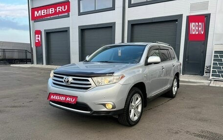 Toyota Highlander III, 2012 год, 2 599 000 рублей, 2 фотография