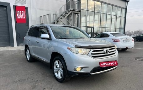 Toyota Highlander III, 2012 год, 2 599 000 рублей, 8 фотография