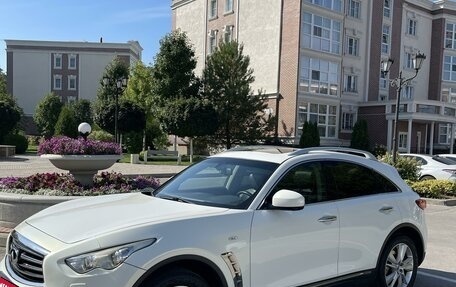 Infiniti FX II, 2012 год, 1 790 000 рублей, 1 фотография