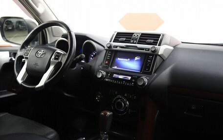 Toyota Land Cruiser Prado 150 рестайлинг 2, 2014 год, 3 590 000 рублей, 15 фотография