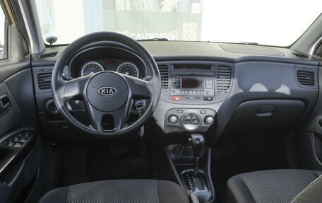 KIA Rio II, 2010 год, 819 000 рублей, 6 фотография