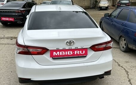 Toyota Camry, 2021 год, 3 050 000 рублей, 4 фотография