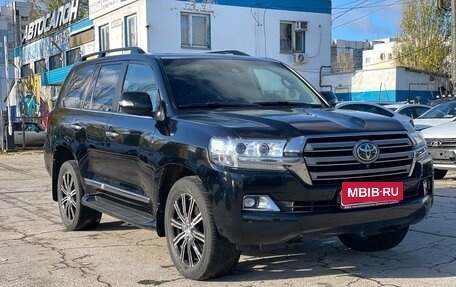 Toyota Land Cruiser 200, 2018 год, 7 500 000 рублей, 2 фотография