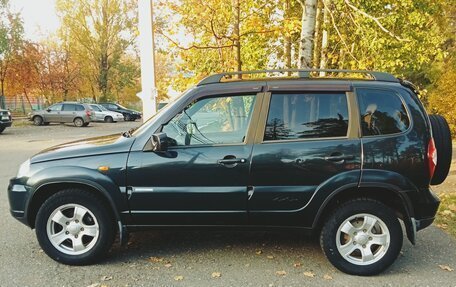 Chevrolet Niva I рестайлинг, 2010 год, 515 000 рублей, 2 фотография