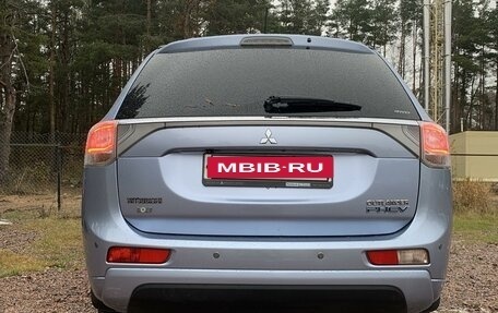 Mitsubishi Outlander III рестайлинг 3, 2014 год, 2 180 000 рублей, 6 фотография