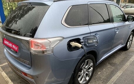 Mitsubishi Outlander III рестайлинг 3, 2014 год, 2 180 000 рублей, 4 фотография