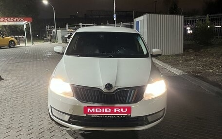 Skoda Rapid I, 2014 год, 800 000 рублей, 4 фотография