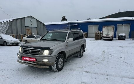 Toyota Land Cruiser 100 рестайлинг 2, 2002 год, 1 890 000 рублей, 6 фотография