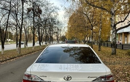 Toyota Camry, 2016 год, 2 600 000 рублей, 7 фотография