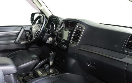 Mitsubishi Pajero IV, 2014 год, 2 397 000 рублей, 11 фотография