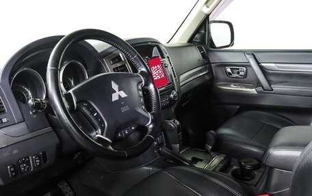 Mitsubishi Pajero IV, 2014 год, 2 397 000 рублей, 16 фотография