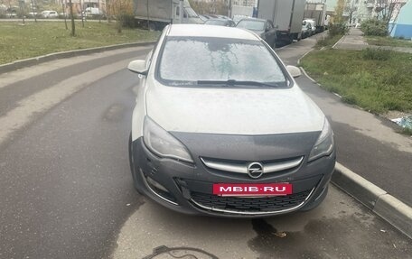 Opel Astra J, 2013 год, 890 000 рублей, 6 фотография