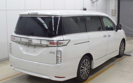 Nissan Elgrand III, 2021 год, 2 550 000 рублей, 3 фотография