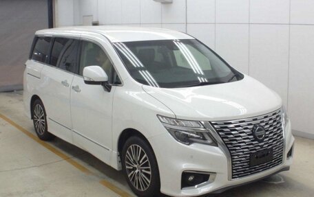 Nissan Elgrand III, 2021 год, 2 550 000 рублей, 2 фотография