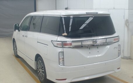 Nissan Elgrand III, 2021 год, 2 550 000 рублей, 4 фотография