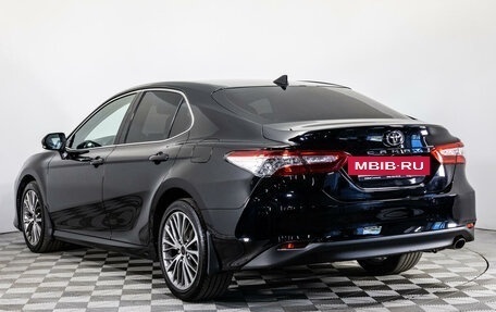 Toyota Camry, 2021 год, 3 489 000 рублей, 7 фотография