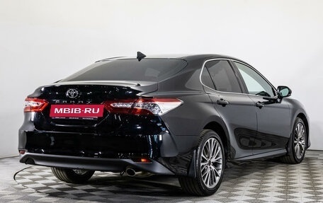 Toyota Camry, 2021 год, 3 489 000 рублей, 5 фотография