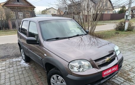 Chevrolet Niva I рестайлинг, 2018 год, 850 000 рублей, 1 фотография