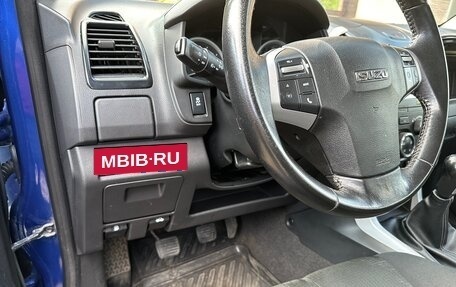 Isuzu D-Max II, 2019 год, 2 050 000 рублей, 28 фотография