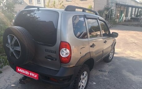 Chevrolet Niva I рестайлинг, 2010 год, 480 000 рублей, 3 фотография