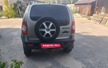 Chevrolet Niva I рестайлинг, 2010 год, 480 000 рублей, 4 фотография