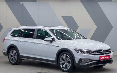 Volkswagen Passat B8 рестайлинг, 2022 год, 4 100 000 рублей, 3 фотография