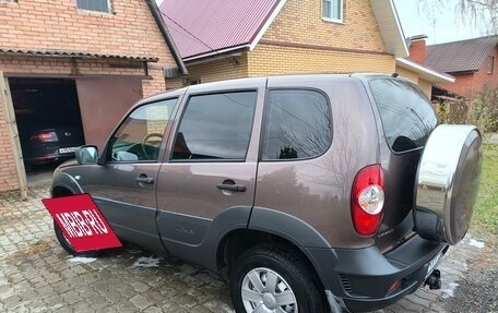 Chevrolet Niva I рестайлинг, 2018 год, 850 000 рублей, 4 фотография